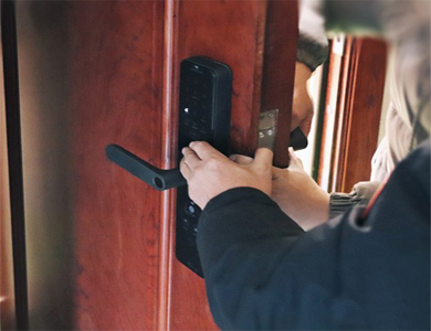 乌尔禾24小时上门开锁公司